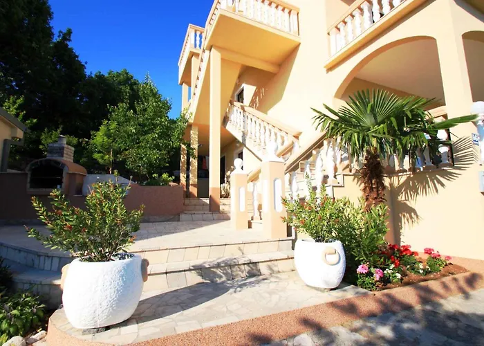 Two-bedroom Near Sea 12 Apartman Crikvenica