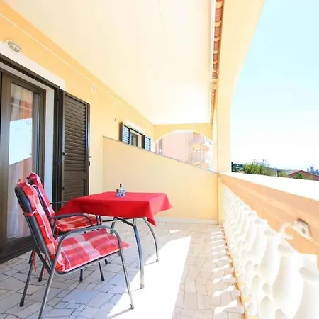 Two-bedroom Crikvenica Near Sea 12