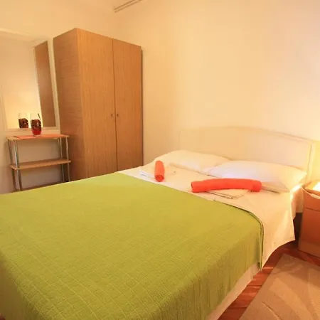 Two-bedroom Crikvenica Near Sea 12